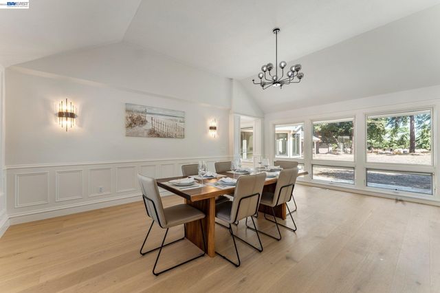 1080 Finley Rd, Pleasanton, CA 94588