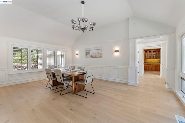 1080 Finley Rd, Pleasanton, CA 94588