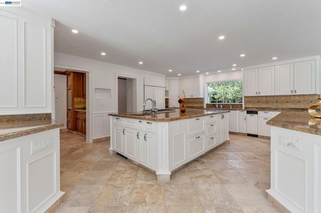 1080 Finley Rd, Pleasanton, CA 94588