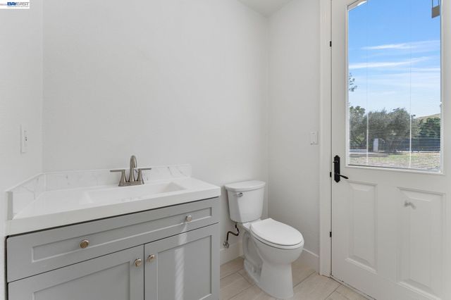 1080 Finley Rd, Pleasanton, CA 94588