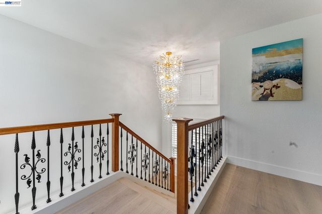 1080 Finley Rd, Pleasanton, CA 94588