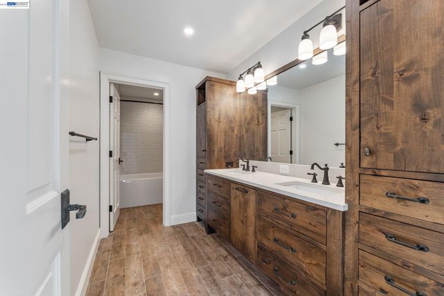 1080 Finley Rd, Pleasanton, CA 94588