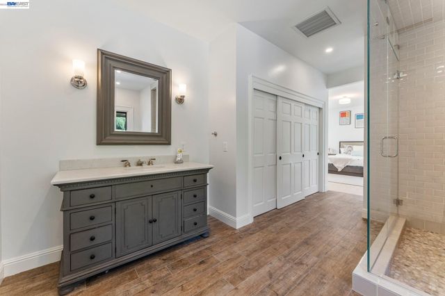 1080 Finley Rd, Pleasanton, CA 94588