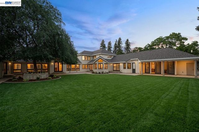 1080 Finley Rd, Pleasanton, CA 94588