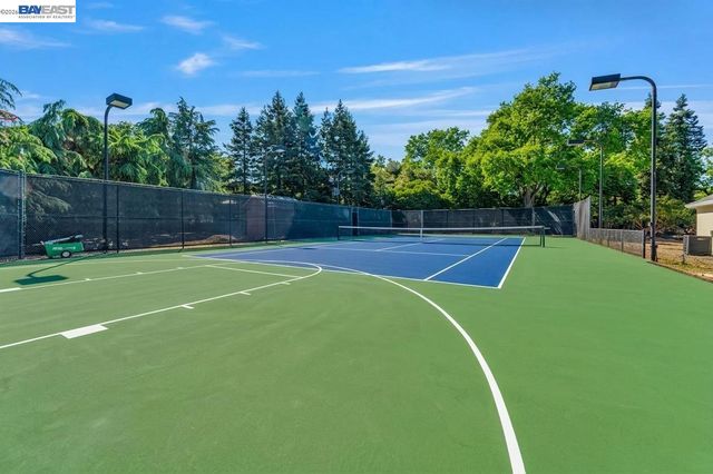 1080 Finley Rd, Pleasanton, CA 94588