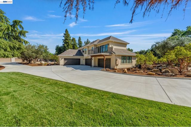 1080 Finley Rd, Pleasanton, CA 94588