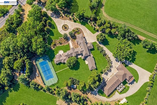 1080 Finley Rd, Pleasanton, CA 94588
