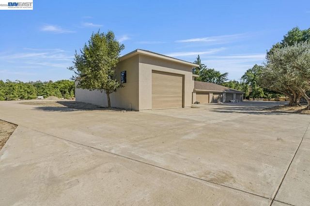 1080 Finley Rd, Pleasanton, CA 94588