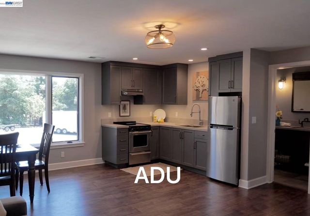 1080 Finley Rd, Pleasanton, CA 94588