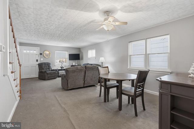 117 W 11TH AVE, Conshohocken, PA 19428