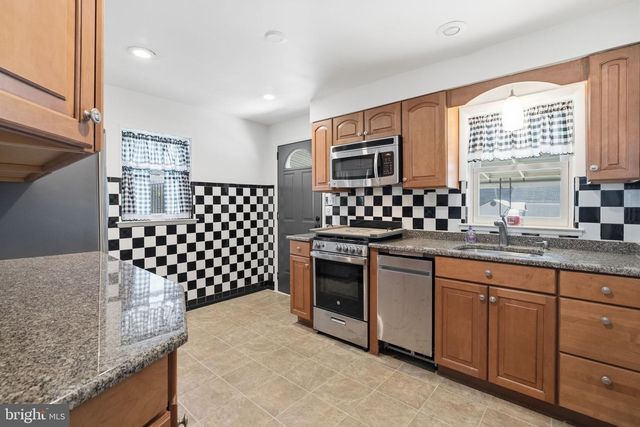 117 W 11TH AVE, Conshohocken, PA 19428