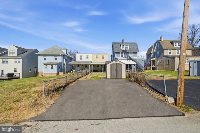 117 W 11TH AVE, Conshohocken, PA 19428