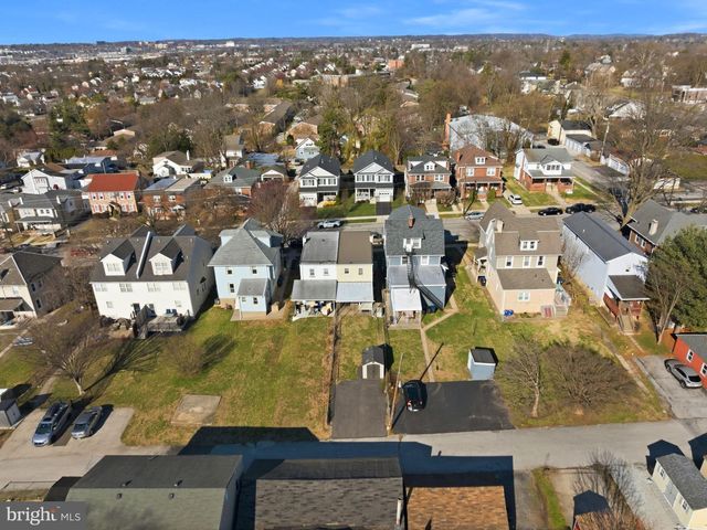 117 W 11TH AVE, Conshohocken, PA 19428