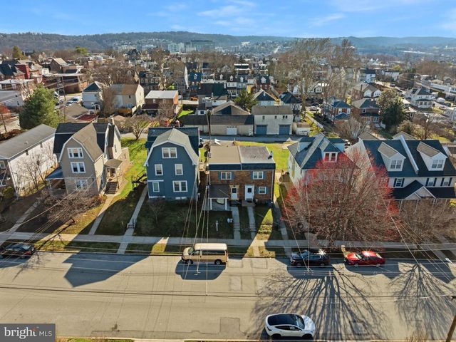 117 W 11TH AVE, Conshohocken, PA 19428