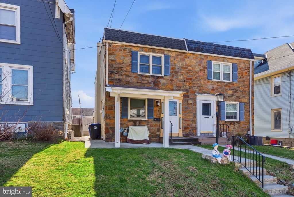 Image 3 of property listing at 117 W 11TH AVE, Conshohocken, PA 19428