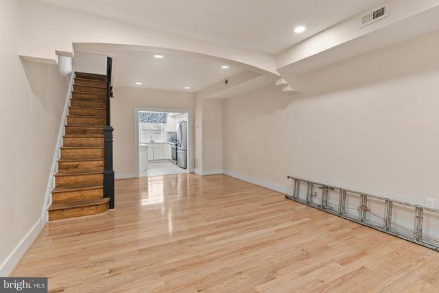 2609 E HOFFMAN ST, Baltimore, MD 21213