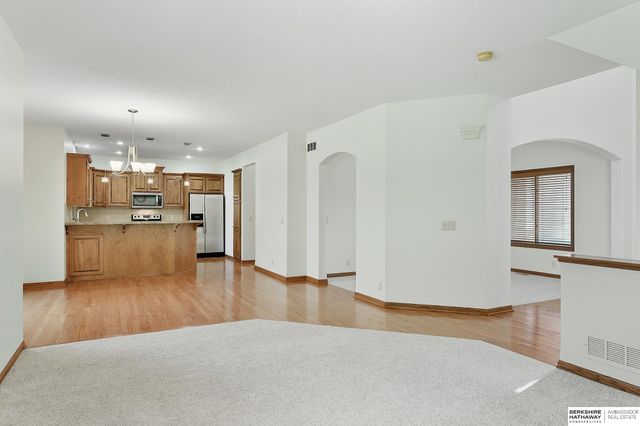 18424 Howard Street, Elkhorn, NE 68022