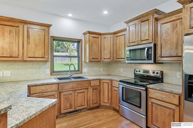 18424 Howard Street, Elkhorn, NE 68022