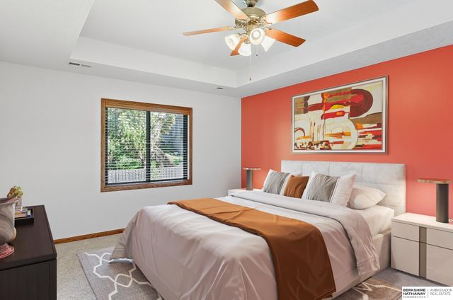 18424 Howard Street, Elkhorn, NE 68022