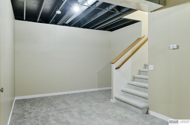 18424 Howard Street, Elkhorn, NE 68022