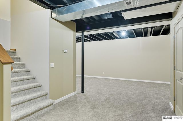 18424 Howard Street, Elkhorn, NE 68022