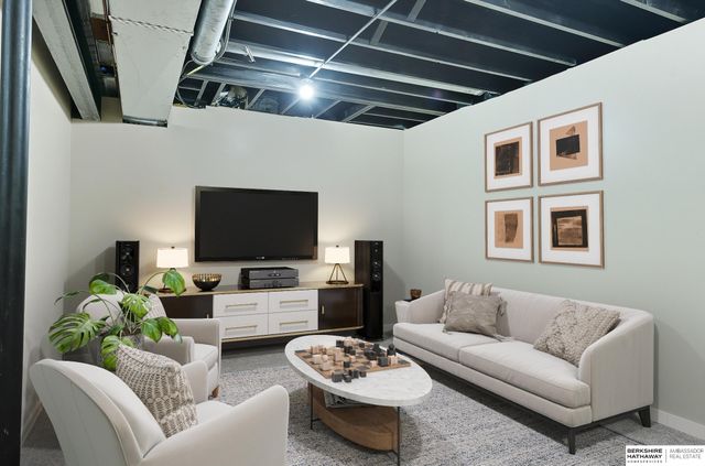 18424 Howard Street, Elkhorn, NE 68022