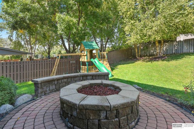 18424 Howard Street, Elkhorn, NE 68022