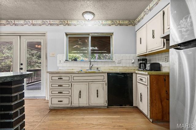 1965 Waybridge Lane, Fenton, MO 63026