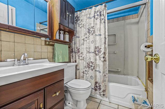 1965 Waybridge Lane, Fenton, MO 63026