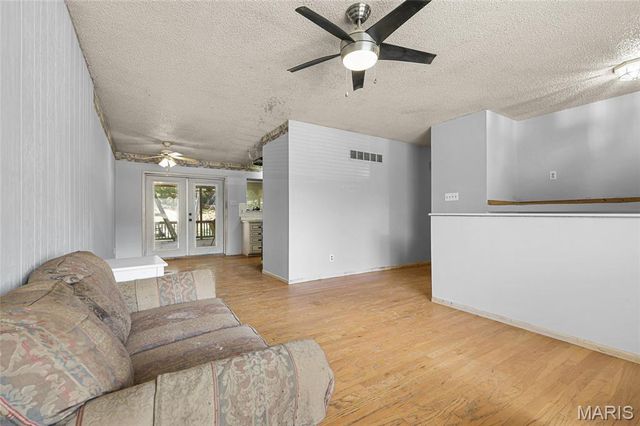 1965 Waybridge Lane, Fenton, MO 63026