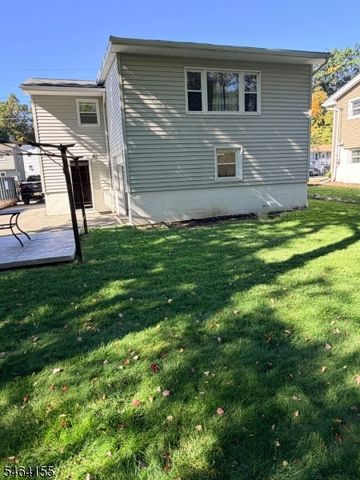 21 Tobyhanna Trl, Hopatcong Boro, NJ 07843