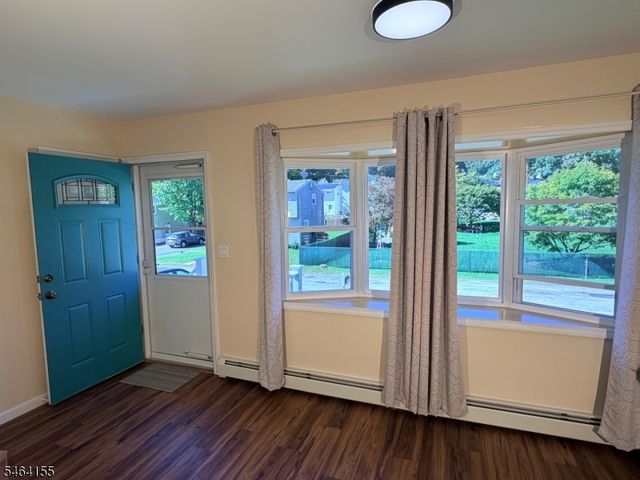 21 Tobyhanna Trl, Hopatcong Boro, NJ 07843