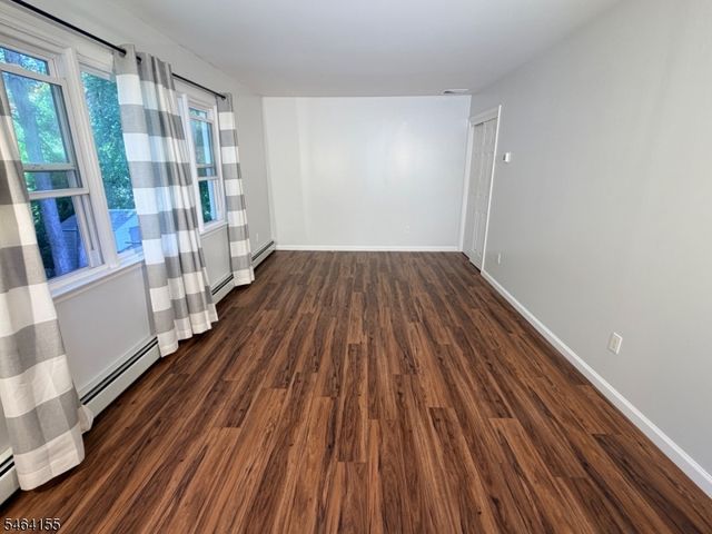 21 Tobyhanna Trl, Hopatcong Boro, NJ 07843