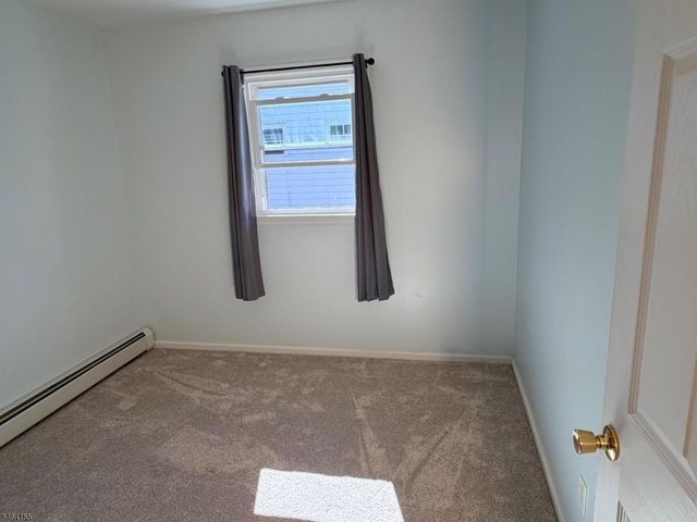 21 Tobyhanna Trl, Hopatcong Boro, NJ 07843
