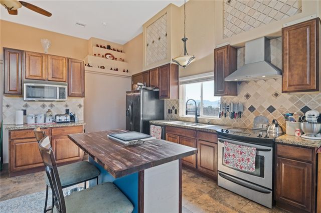 756 S Houck Road, Golden Valley, AZ 86413