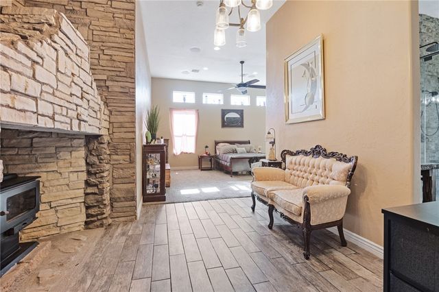 756 S Houck Road, Golden Valley, AZ 86413