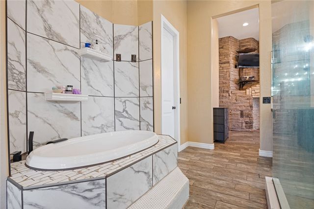 756 S Houck Road, Golden Valley, AZ 86413