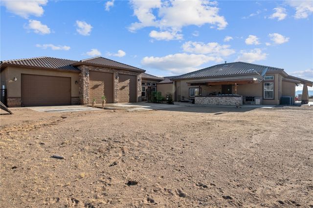 756 S Houck Road, Golden Valley, AZ 86413