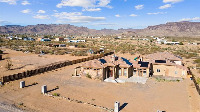 756 S Houck Road, Golden Valley, AZ 86413