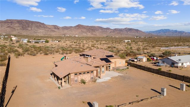 756 S Houck Road, Golden Valley, AZ 86413