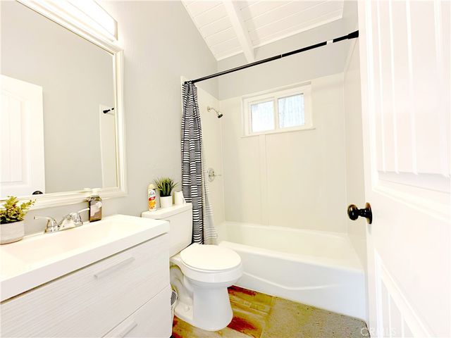 726 Golden, Lake Arrowhead, CA 92352