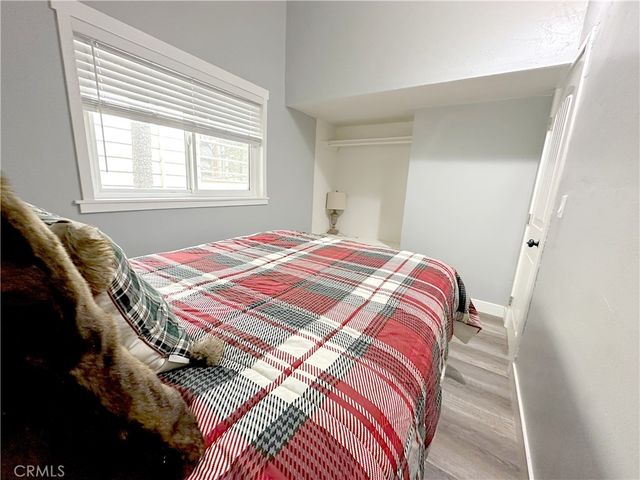 726 Golden, Lake Arrowhead, CA 92352