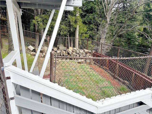 726 Golden, Lake Arrowhead, CA 92352