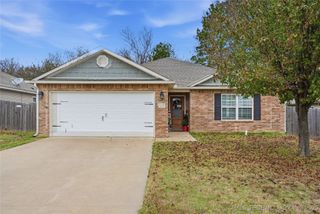 1195 Gunner Loop, Sapulpa, OK 74066