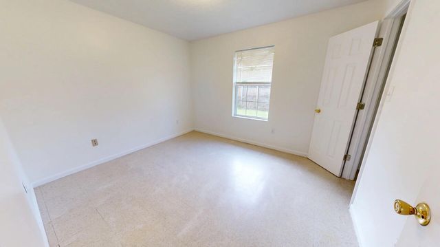 310 Coffee St, Dequincy, LA 70633