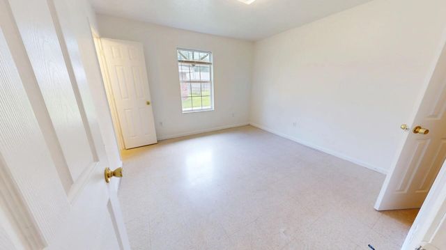 310 Coffee St, Dequincy, LA 70633