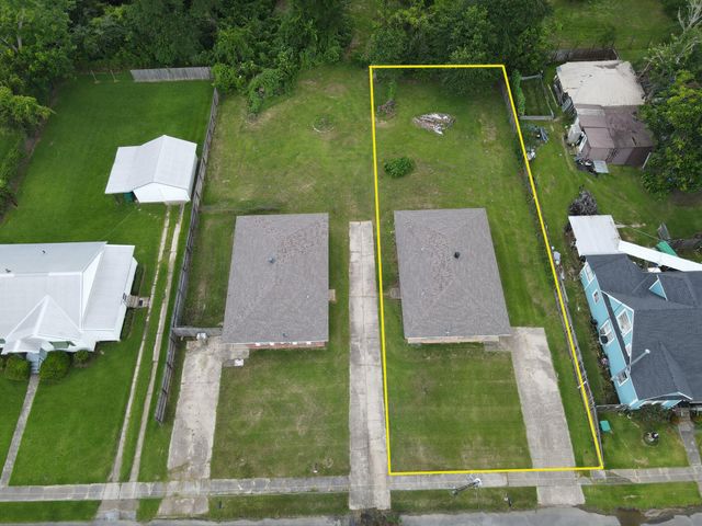 310 Coffee St, Dequincy, LA 70633