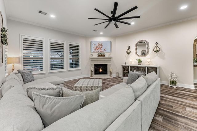 103 Fox Rindle Road, Montgomery, TX 77316