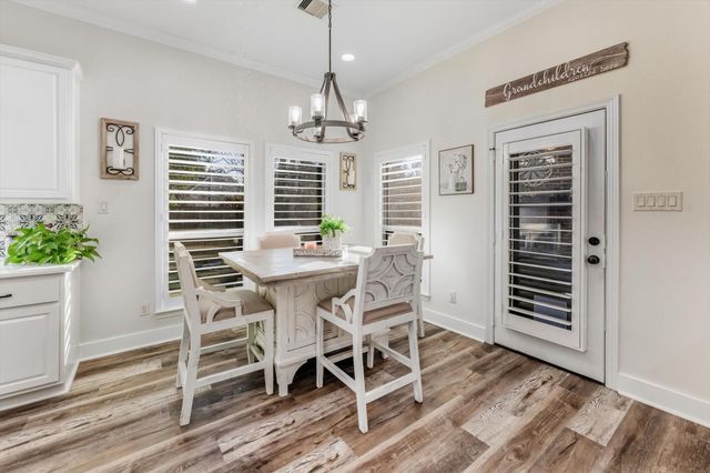 103 Fox Rindle Road, Montgomery, TX 77316