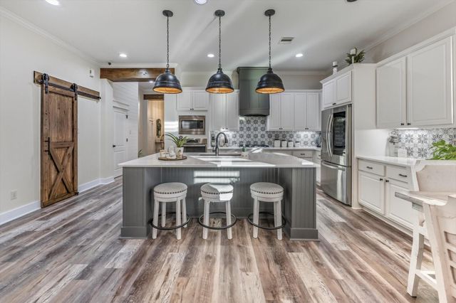 103 Fox Rindle Road, Montgomery, TX 77316